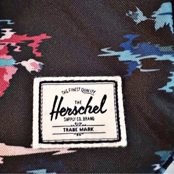 Herschel Kingsgate Crossbody Bag - Picture 10 of 12